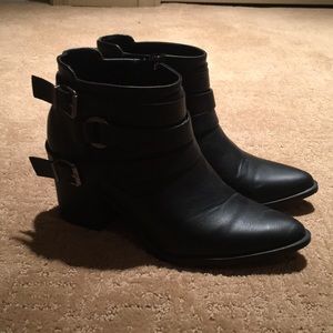 Black buckle boots